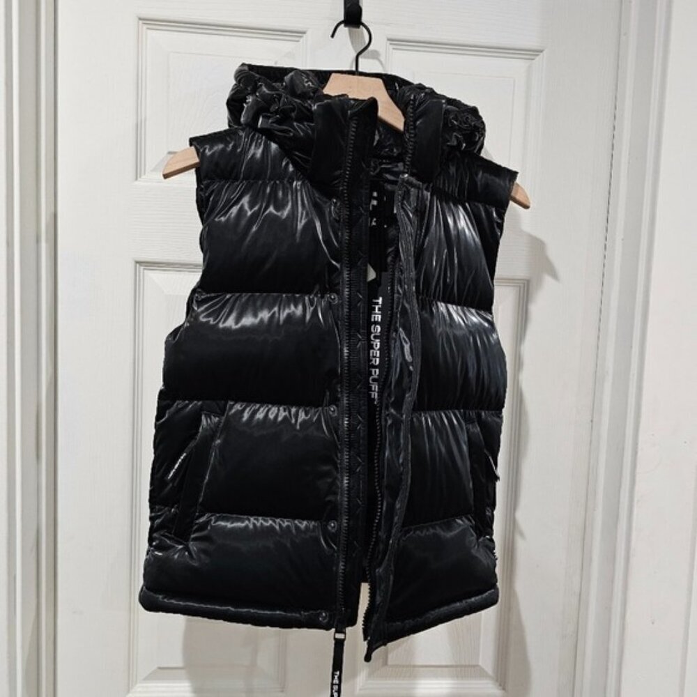 Aritzia the super puff™ vest - Picture 8 of 16